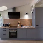 アパート Full Loft
